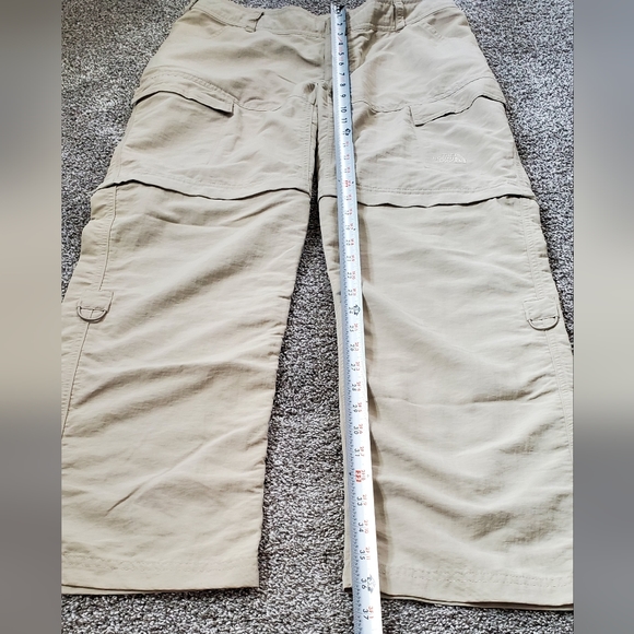 EUC The North Face Women’s Bridgeway Zip-Off Pants - Picture 6 of 12